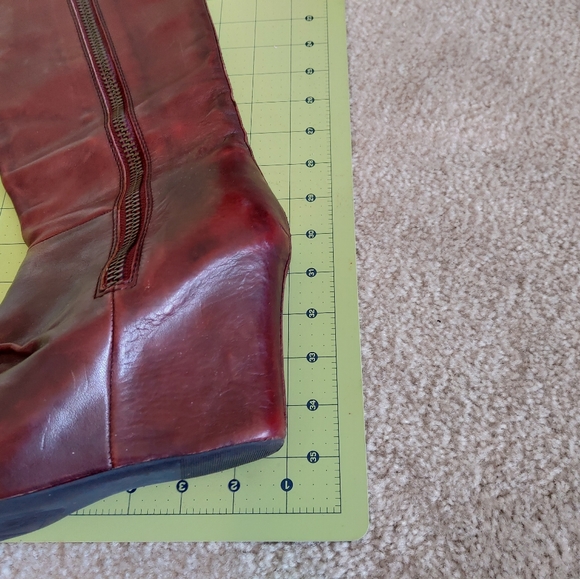 Boots - Picture 6 of 8